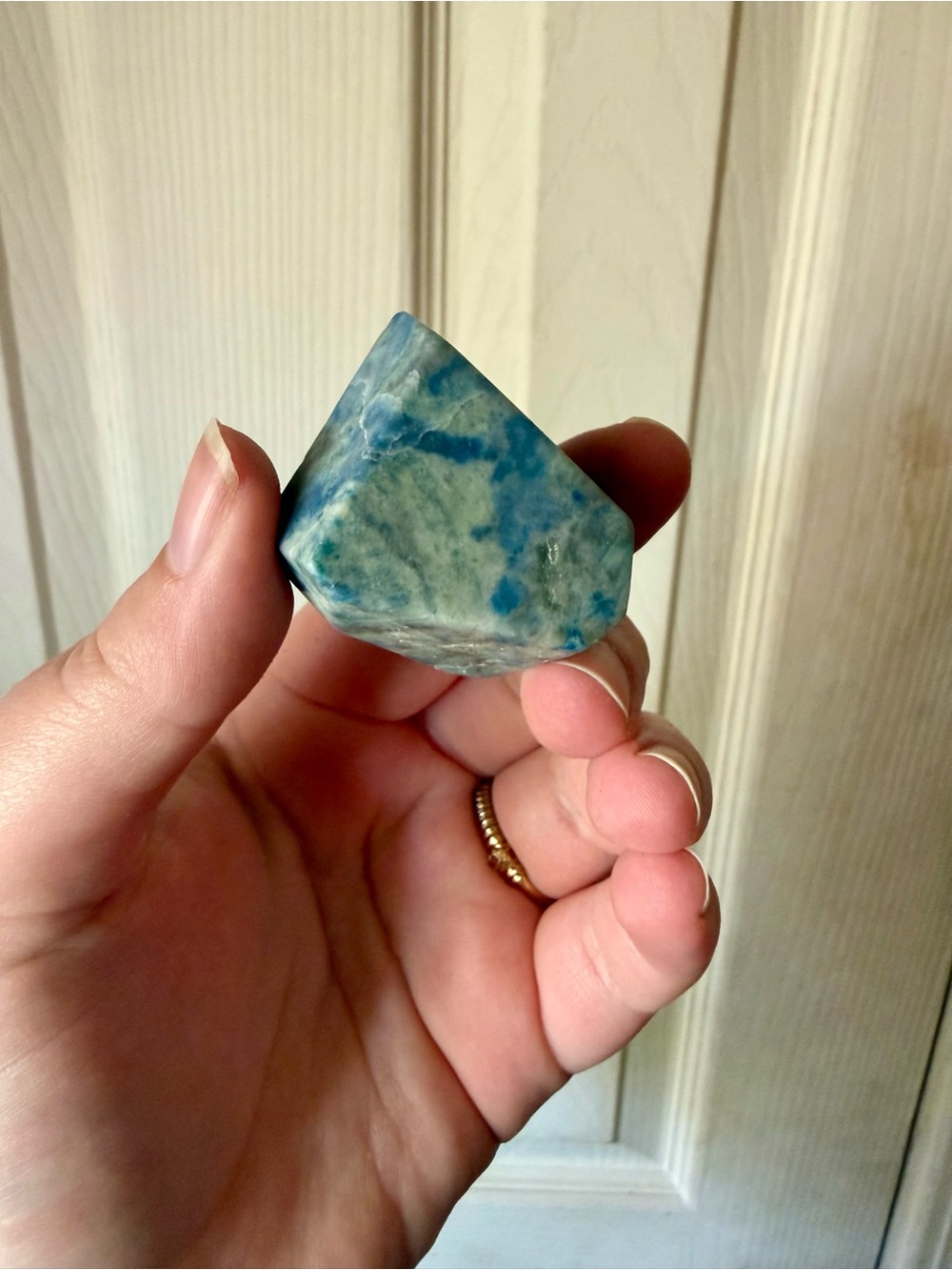 Natural Crystal Hackmanite Freeform with UV Reaction
